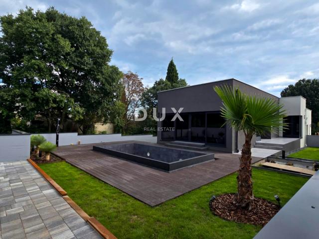 ISTRIA, BARBAN - House with two swimming pools on the edge of the village