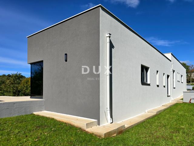 ISTRIA, BARBAN - House with two swimming pools on the edge of the village