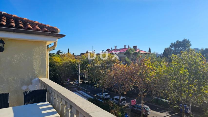 RIJEKA, TRSAT - Prostran trosoban stan s dnevnim boravkom na mirnoj lokaciji , 114m2