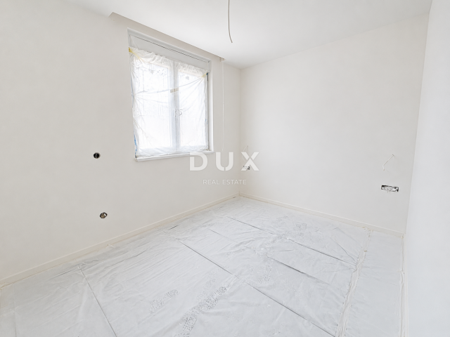 ŠIBENIK, SRIMA – Luxuriöses Penthouse mit Dachterrasse, Meerblick und Aufzug, 70 m vom Strand entfer