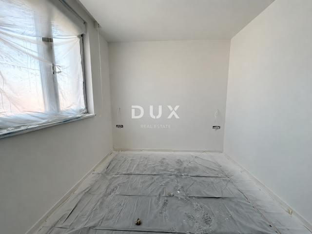 ŠIBENIK, SRIMA – Luxuriöses Penthouse mit Dachterrasse, Meerblick und Aufzug, 70 m vom Strand entfer