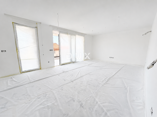 ŠIBENIK, SRIMA – Luxuriöses Penthouse mit Dachterrasse, Meerblick und Aufzug, 70 m vom Strand entfer