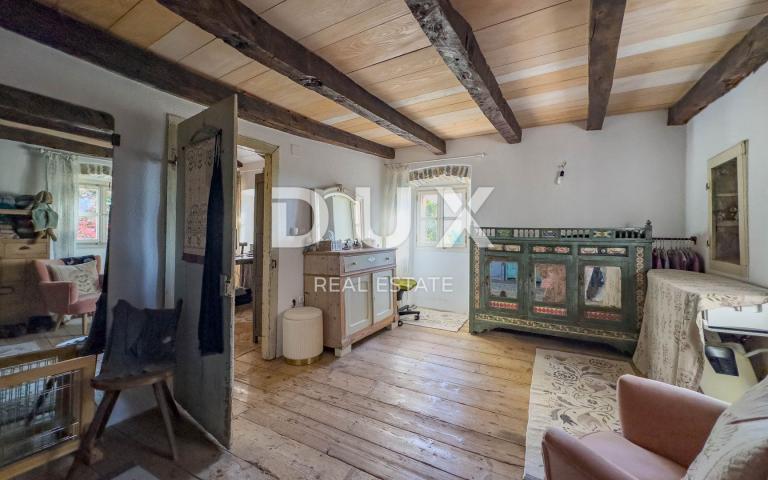 ISTRA, LUPOGLAV, OKOLICA – seosko imanje u Istri s 8 kuća na osami - zemljište od 22.000 m²