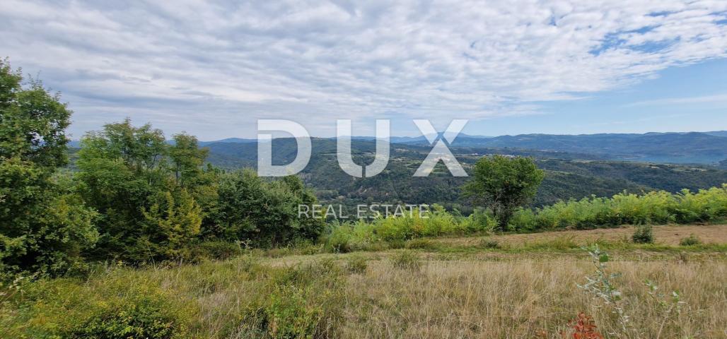 ISTRA, MOTOVUN - Veliko imanje od 170.000 m2, najljepši pogled u Istri - jezero Butoniga, Učka, Ćića