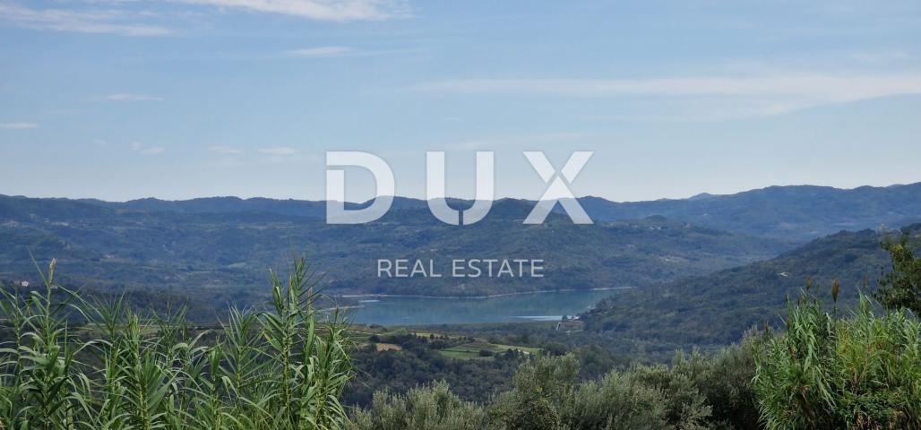 ISTRA, MOTOVUN - Veliko imanje od 170.000 m2, najljepši pogled u Istri - jezero Butoniga, Učka, Ćića