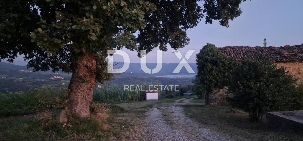 ISTRA, MOTOVUN - Veliko imanje od 170.000 m2, najljepši pogled u Istri - jezero Butoniga, Učka, Ćića