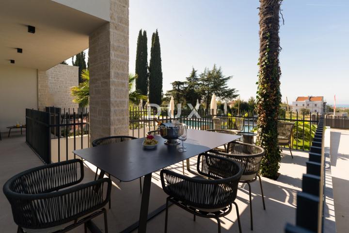 ISTRA, POREČ – Ekskluzivna vila, tri stambene jedinice, luksuz uz more