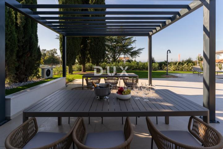 ISTRA, POREČ – Ekskluzivna vila, tri stambene jedinice, luksuz uz more
