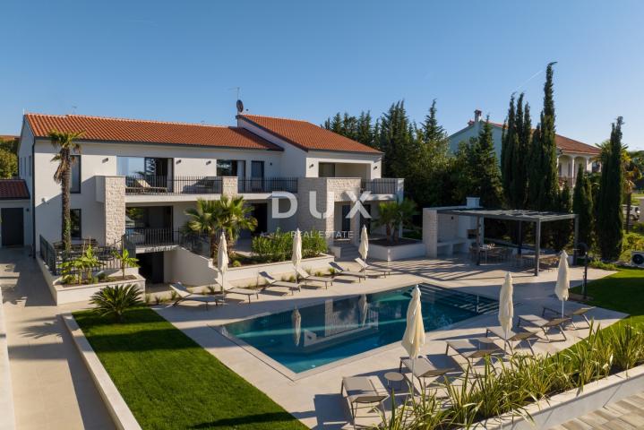 ISTRA, POREČ – Ekskluzivna vila, tri stambene jedinice, luksuz uz more