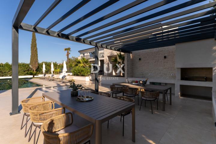 ISTRA, POREČ – Ekskluzivna vila, tri stambene jedinice, luksuz uz more