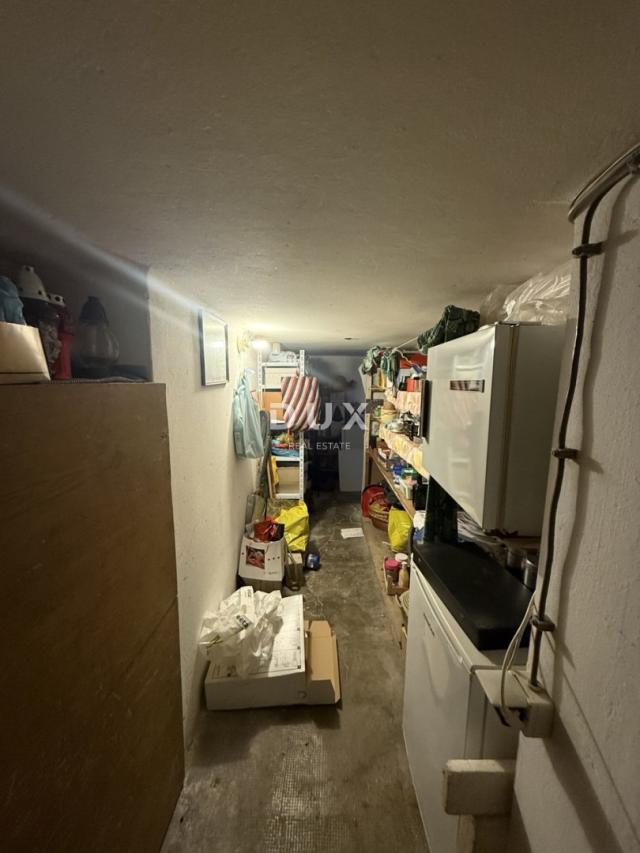 ISTRA, LABIN, VILETE - Stan u prizemlju s konobom i vrtom