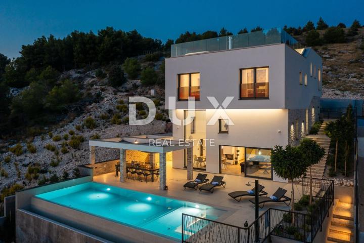 DALMACIJA, ŠIBENIK - Luksuzna villa sa bazenom nogometnim igralištem i saunom