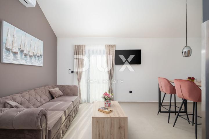 DALMACIJA, ŠIBENIK - Luksuzna villa sa bazenom nogometnim igralištem i saunom
