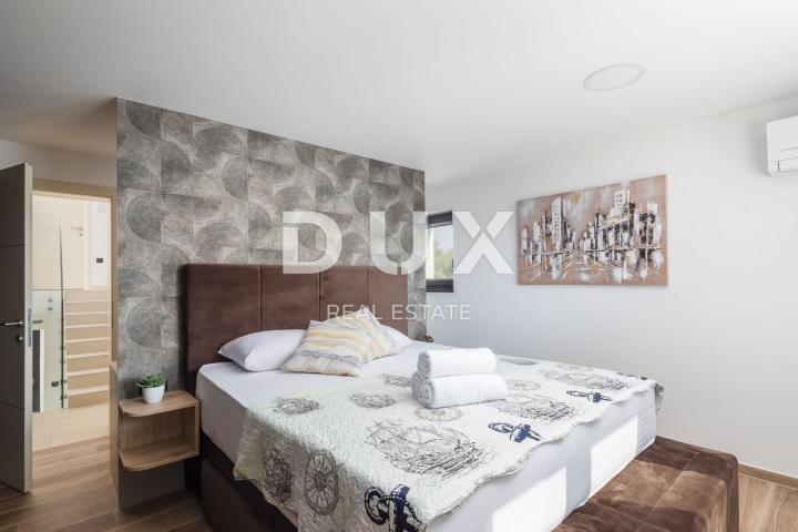 DALMACIJA, ŠIBENIK - Luksuzna villa sa bazenom nogometnim igralištem i saunom