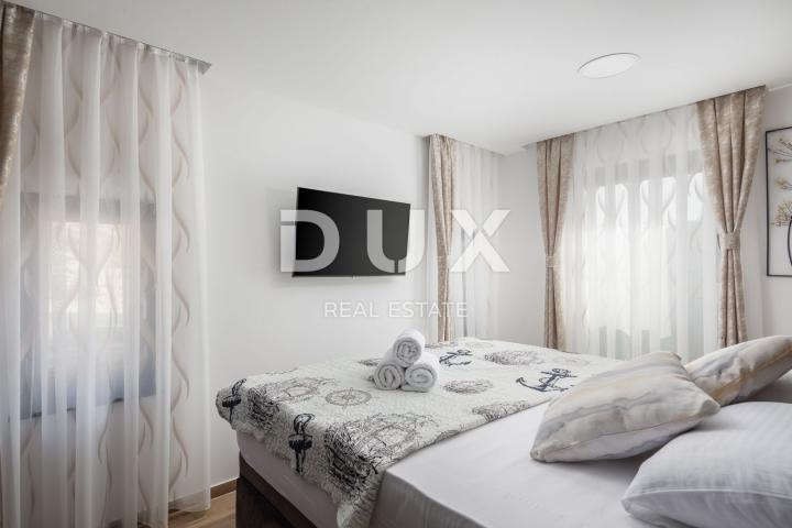 DALMACIJA, ŠIBENIK - Luksuzna villa sa bazenom nogometnim igralištem i saunom
