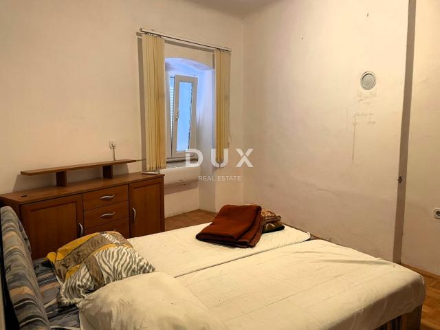 OTOK KRK, GRAD KRK - Rijetkost na tržištu! Povijesna kuća u samom centru grada