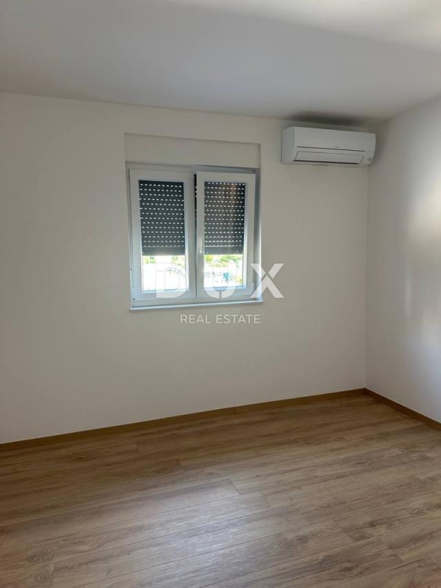ISTRA, NOVIGRAD - Stan u novogradnji s pogledom na more