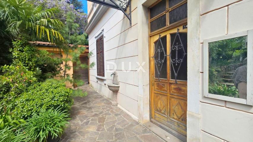 OPATIJA, CENTAR - Stan u austrougarskoj vili, 150 m od mora, 63m2