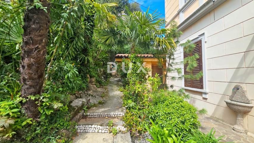 OPATIJA, CENTAR - Stan u austrougarskoj vili, 150 m od mora, 63m2