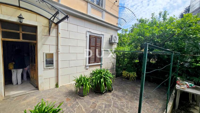 OPATIJA, CENTAR - Stan u austrougarskoj vili, 150 m od mora, 63m2