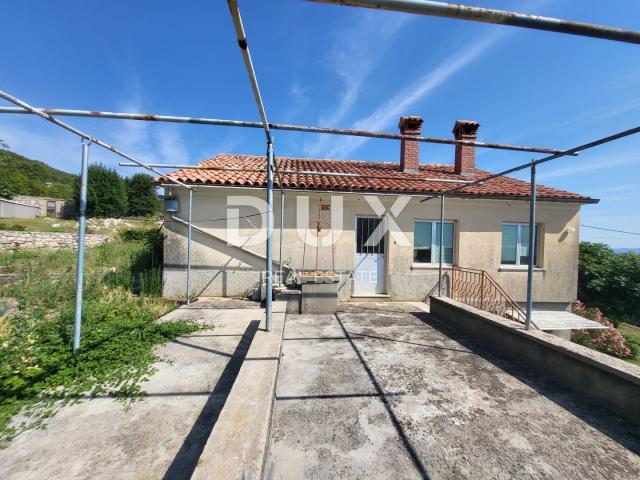 ISTRA, LABIN - Samostojeća kuća za adaptaciju s pogledom na more