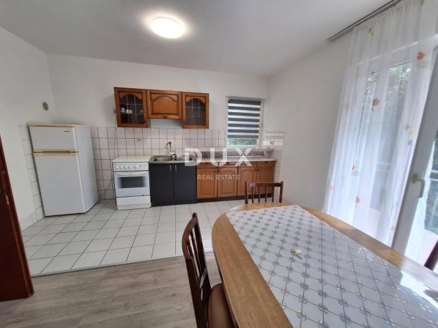 OPATIJA, MATULJI - namješten stan 64m2, DB+2S, prizemlje u blizini svih sadržaja 