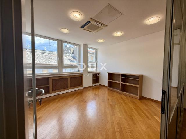 RIJEKA, CENTAR - Predivan PP za uredsku djelatnost na savršenoj lokaciji u blizini Korza!