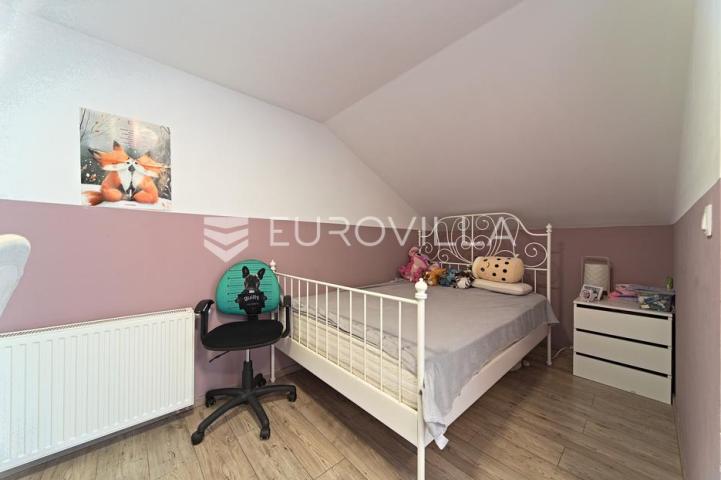 Čepin, na prodaju prostrana kuća od 488 m² s tri stambene cjeline