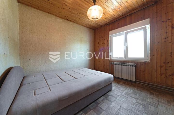 Čepin, na prodaju prostrana kuća od 488 m² s tri stambene cjeline