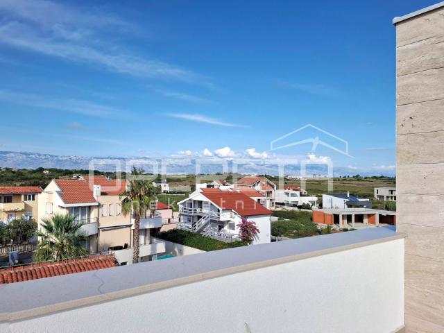 USELJIVO! Privlaka/Zadar - Penthouse E201, 70m od mora