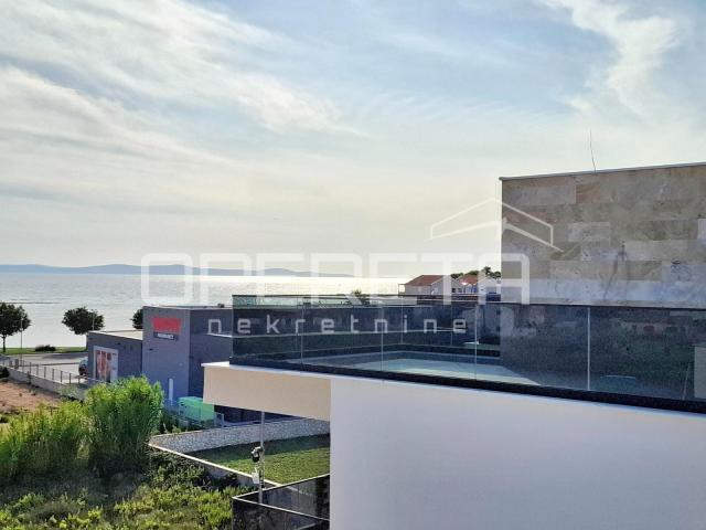 USELJIVO! Privlaka/Zadar - Penthouse E201, 70m od mora