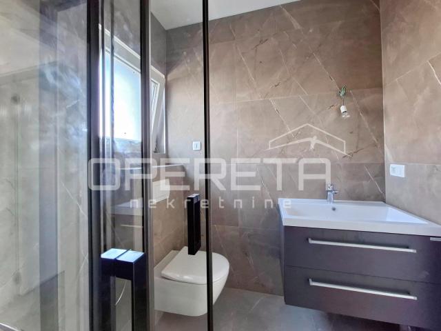 USELJIVO! Privlaka/Zadar - Penthouse E201, 70m od mora