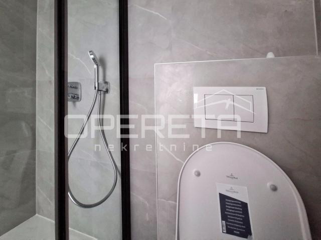 USELJIVO! Privlaka/Zadar - Penthouse E202, 70m od mora