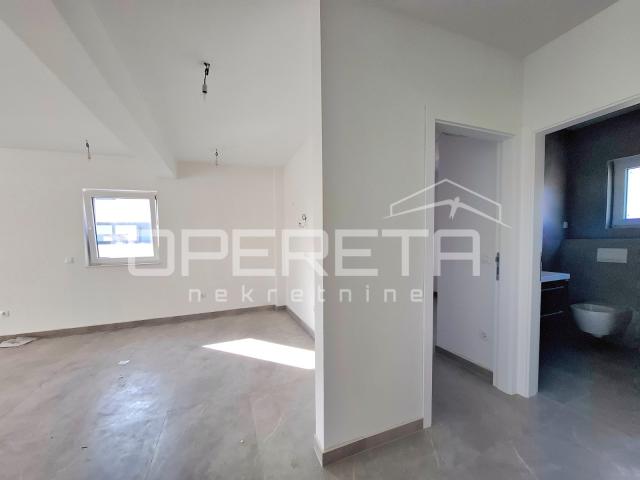 USELJIVO! Privlaka/Zadar - Penthouse E202, 70m od mora