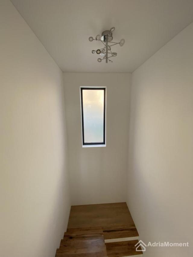 Hitna prodaja townhousa u modernom naselju - Kavac