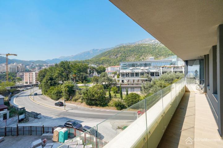 Dvosoban stan uz more u Rafailovićima
