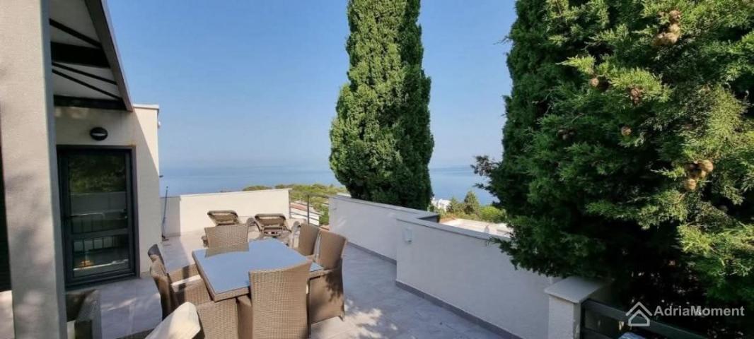 Kuća s pogledom na more u Utjehi – Bar