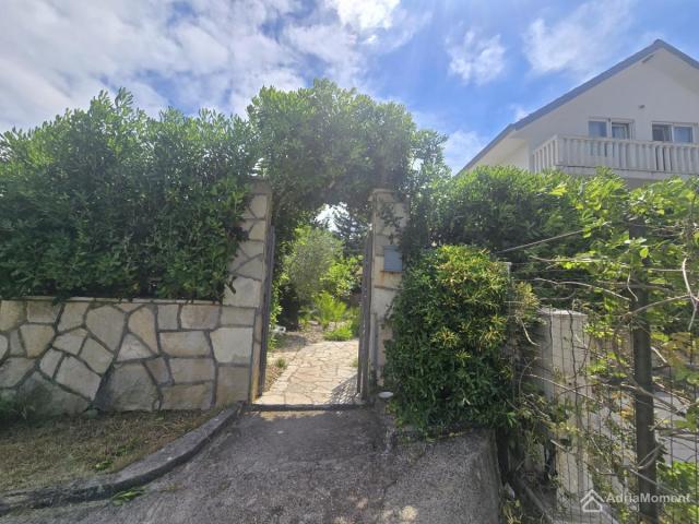 Kuća uz more u Luštici - odmah na plaži