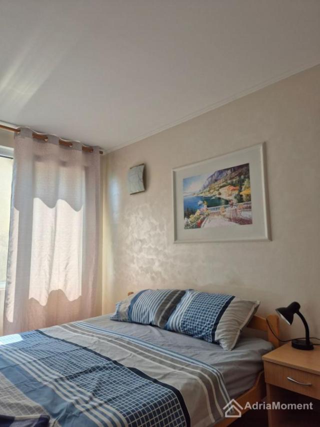 Kuća uz more u Luštici - odmah na plaži