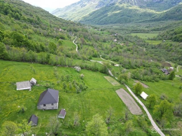 Prodaje se plac Lipovo Kolašin - 70 eura/m2