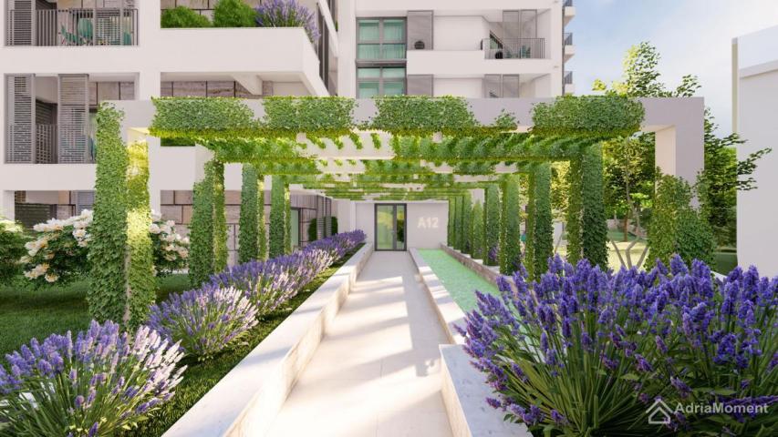 Stan u Rafailovićima - sa terasom od 80 m2 i privatnim bazenom