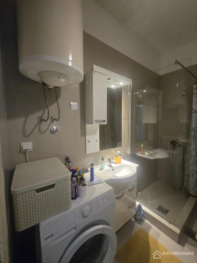 Studio 34 m2 u centru Tivta - terasa, lift