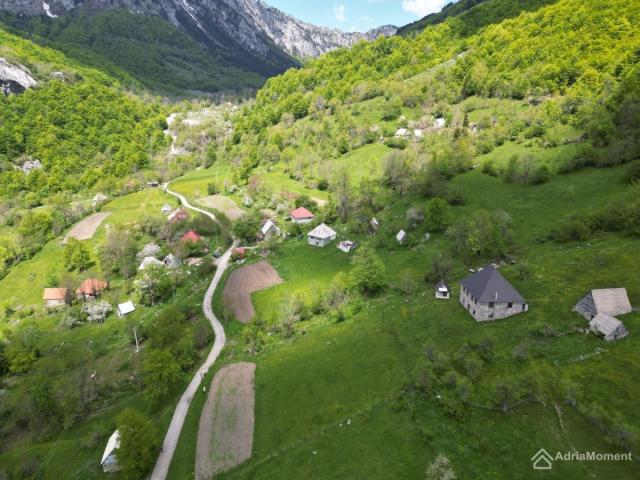 Prodaje se plac Lipovo Kolašin - 70 eura/m2