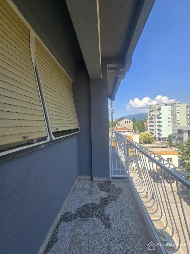 Studio 34 m2 u centru Tivta - terasa, lift