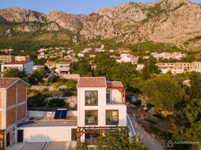 Budva Blizikuće – vila s bazenom i pogledom na more