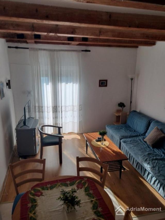 Dvije manje kuće u Orahovcu – povoljno