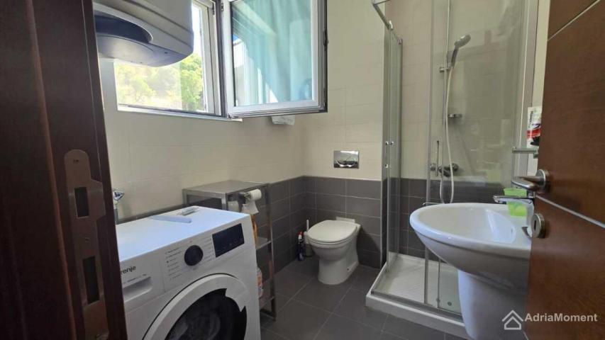 Nekretnina u Petrovcu - Dvosobni apartman u blizini plaže Lučica