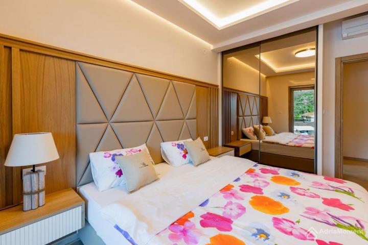 Prodaje se luksuzni penthouse u Pržnu - ispod puta!