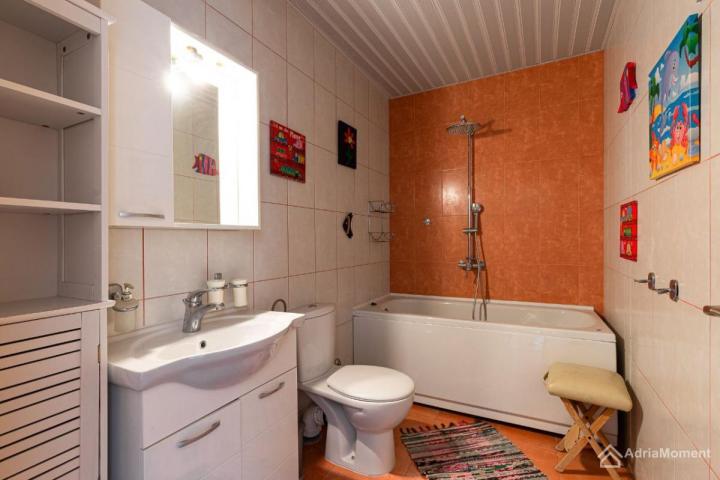 Moderna vila u Bečićima (Ivanovići)