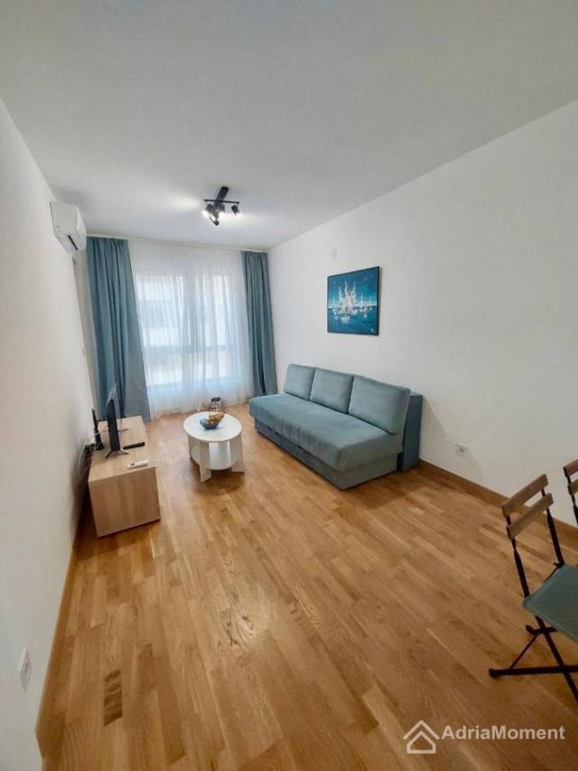 Namješten jednosoban stan u Bečićima - 400 metara od mora